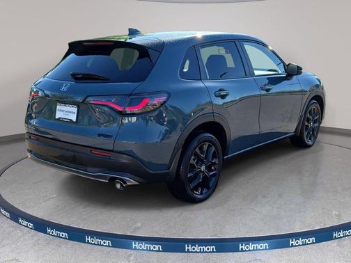 Nordic Forest Pearl 2024 Honda HR-V AWD Sport
