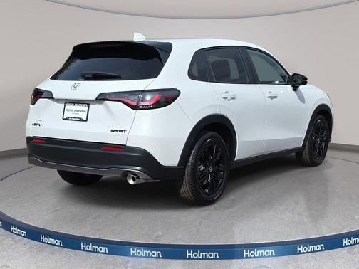 Platinum White Pearl 2026 Honda HR-V AWD Sport