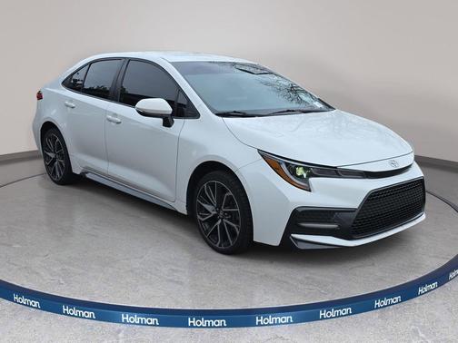 Super White 2020 Toyota Corolla SE