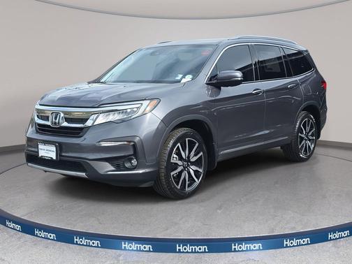 2022 Honda Pilot Touring 8-Passenger
