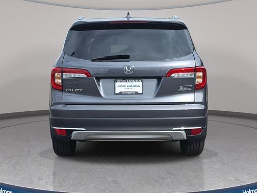 2022 Honda Pilot Touring 8-Passenger