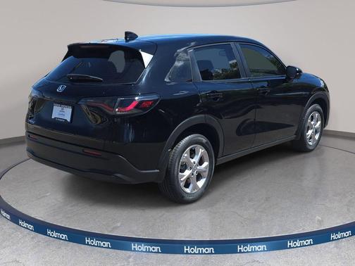 Crystal Black Pearl 2024 Honda HR-V LX