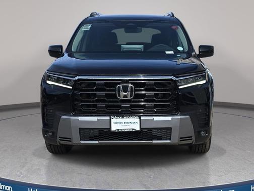 Crystal Black Pearl 2026 Honda Pilot Touring 8-Passenger