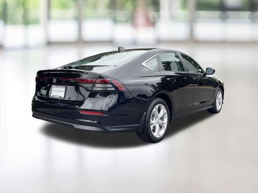 2025 Honda Accord LX 1.5T