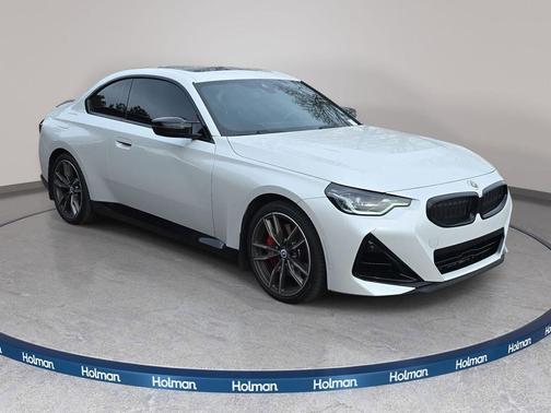 Mineral White Metallic 2023 BMW M240 i xDrive