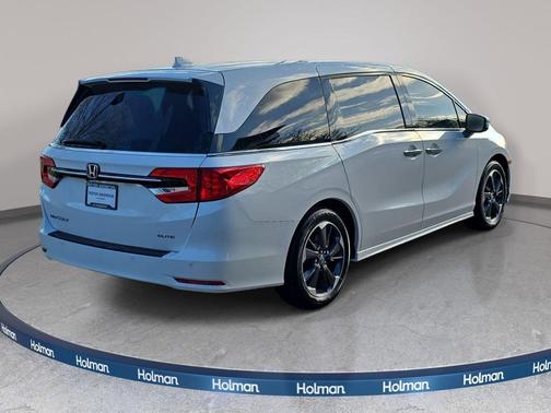 Platinum White Pearl 2024 Honda Odyssey Elite