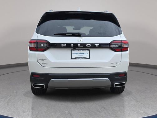 Platinum White Pearl 2026 Honda Pilot Elite