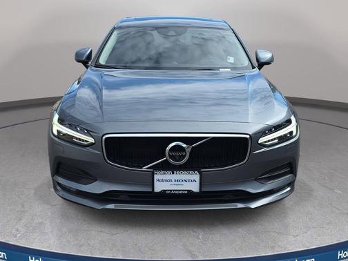 2017 Volvo S90 T6 Momentum