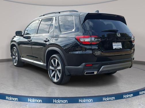 2023 Honda Pilot Touring 8-Passenger