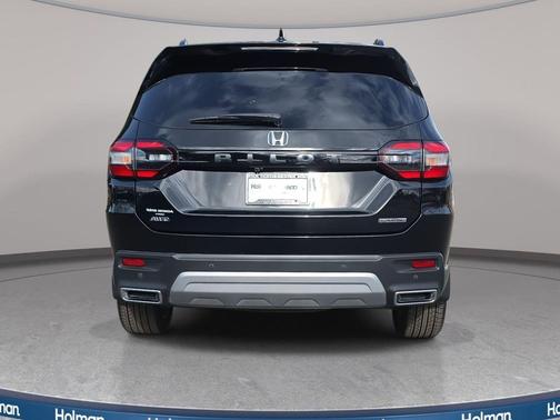 2023 Honda Pilot Touring 8-Passenger