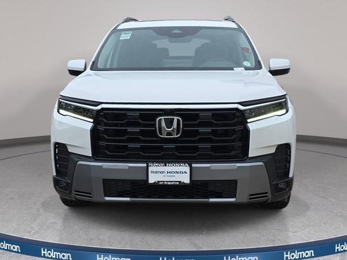 Platinum White Pearl 2026 Honda Pilot Elite
