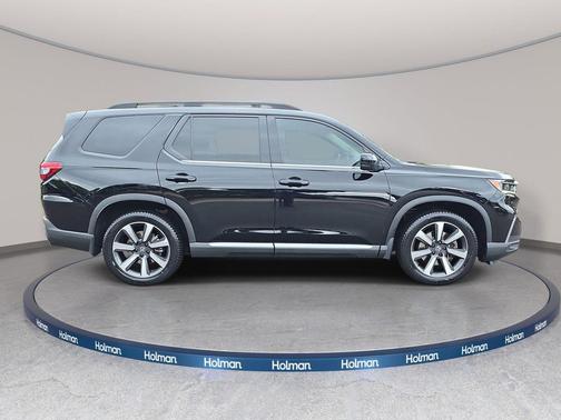 Crystal Black Pearl 2023 Honda Pilot AWD Elite