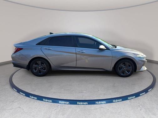Fluid Metal 2023 Hyundai ELANTRA SEL