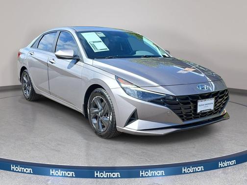 Fluid Metal 2023 Hyundai ELANTRA SEL