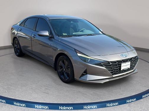 Fluid Metal 2023 Hyundai ELANTRA SEL