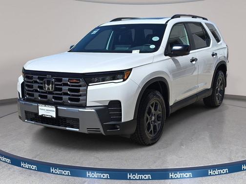 Platinum White Pearl 2026 Honda Pilot TrailSport