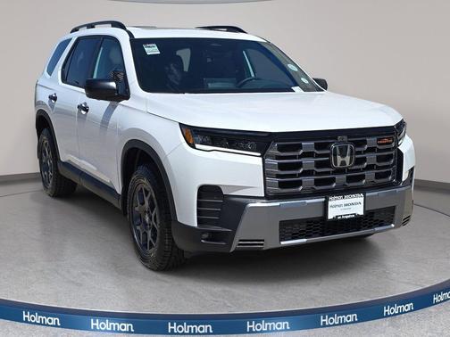 Platinum White Pearl 2026 Honda Pilot TrailSport