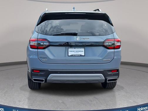 2025 Honda Pilot Touring 8-Passenger