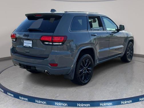 Sting-Gray Clearcoat 2019 Jeep Grand Cherokee Altitude