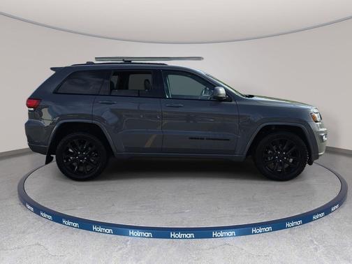 Sting-Gray Clearcoat 2019 Jeep Grand Cherokee Altitude