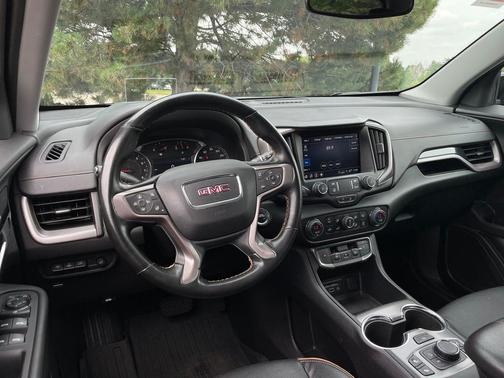 2024 GMC Terrain AWD AT4
