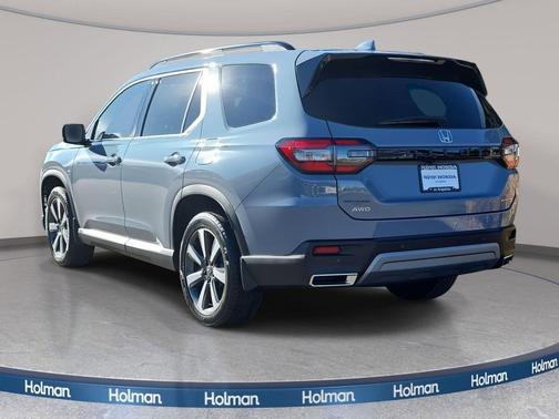 2025 Honda Pilot Touring 8-Passenger