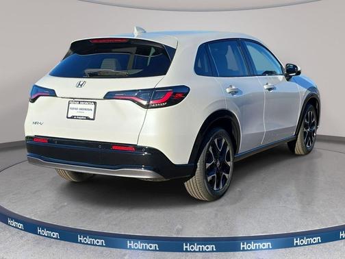 Platinum White Pearl 2026 Honda HR-V EX-L