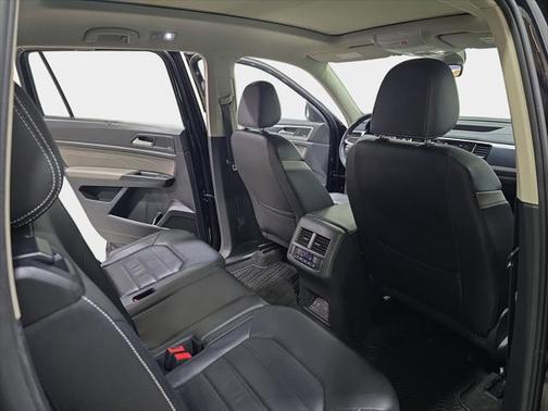 2022 Volkswagen Atlas 3.6L SEL Premium