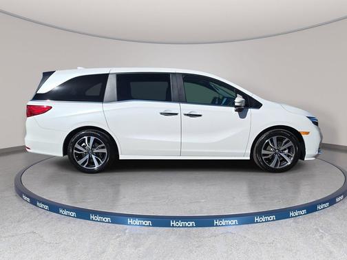 Platinum White Pearl 2023 Honda Odyssey Touring