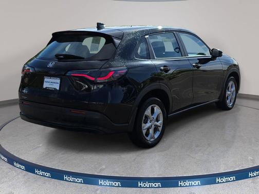 Crystal Black Pearl 2023 Honda HR-V LX