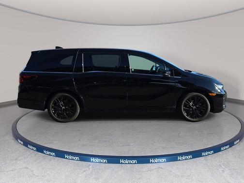 Crystal Black Pearl 2025 Honda Odyssey Sport-L
