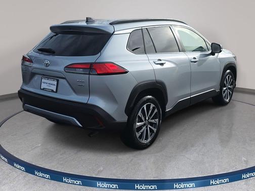 2025 Toyota Corolla Cross XLE