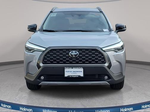 2025 Toyota Corolla Cross XLE