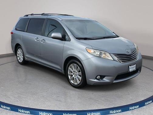 2012 Toyota Sienna XLE