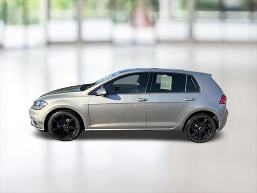 2018 Volkswagen Golf TSI SE