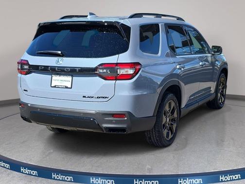 Sonic Gray Pearl 2026 Honda Pilot Black Edition