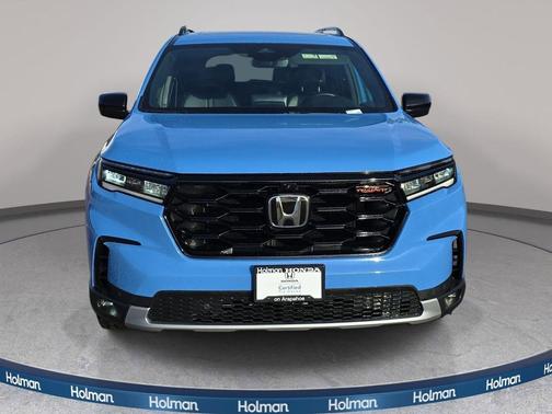 Platinum White Pearl 2025 Honda Pilot TrailSport