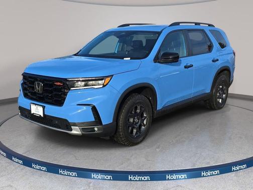 Platinum White Pearl 2025 Honda Pilot TrailSport