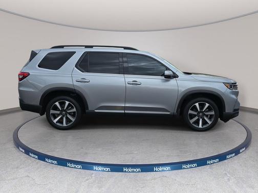 2023 Honda Pilot Touring 8-Passenger