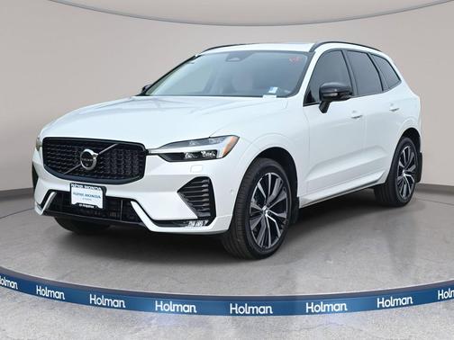 2024 Volvo XC60 B5 Plus Dark Theme