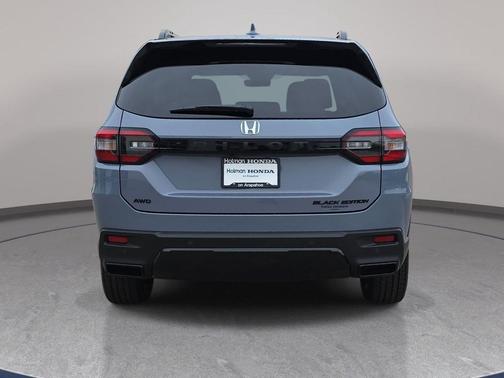 Sonic Gray Pearl 2026 Honda Pilot Black Edition