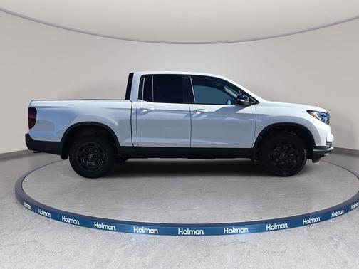 Platinum White Pearl 2026 Honda Ridgeline TrailSport