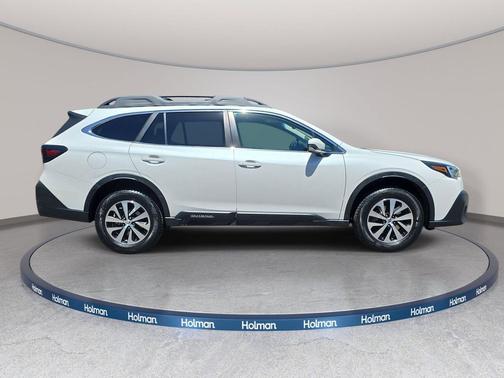 Crystal White Pearl 2021 Subaru Outback Premium
