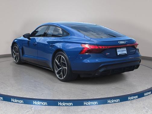 2022 Audi RS e-tron GT quattro