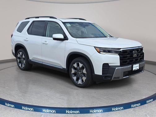 Platinum White Pearl 2026 Honda Pilot Touring 8-Passenger