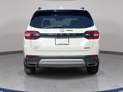 2025 Honda Pilot Touring 8-Passenger