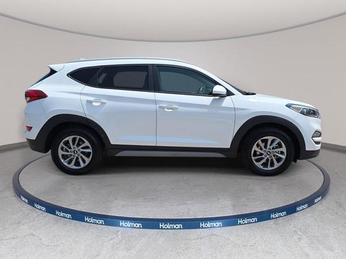 Dazzling White 2018 Hyundai TUCSON SEL