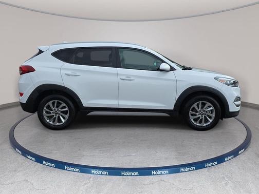 Dazzling White 2018 Hyundai TUCSON SEL