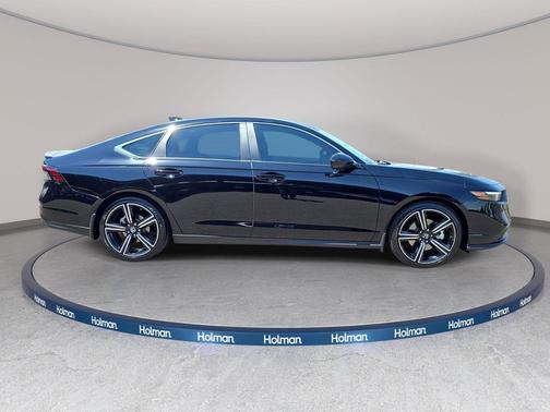 Crystal Black Pearl 2023 Honda Accord Hybrid Sport