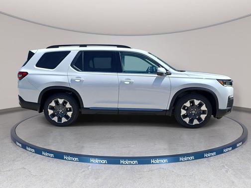 Platinum White Pearl 2026 Honda Pilot Elite